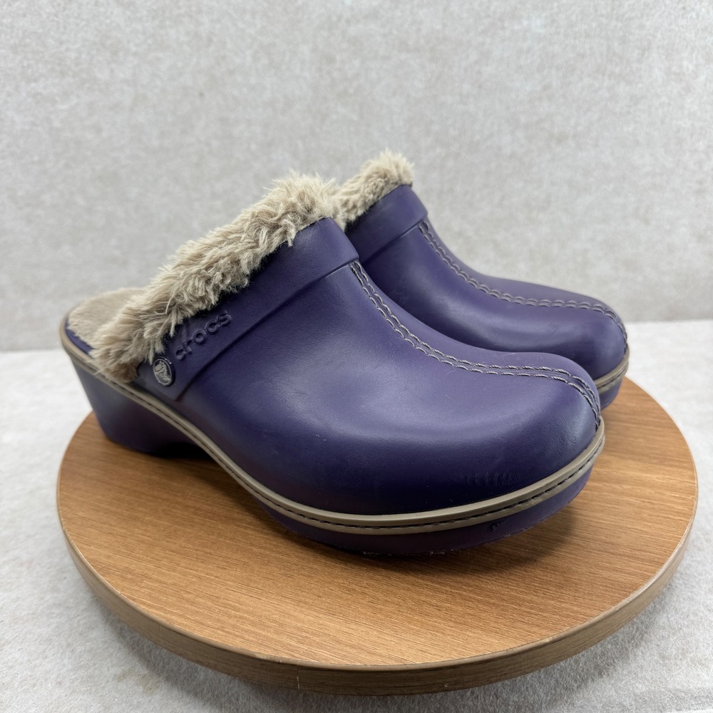 Crocs Sarah Mules Faux Fur Lined Clogs Size 8 Purple Slip On Gorpcore Cozy